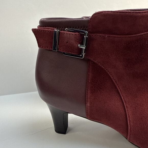 Alfani Women’s 10.5 Faux Suede Step Flex Size Ankle Zip Burgundy Boot Heels NWOB - Picture 2 of 10